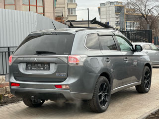 Mitsubishi Outlander foto 5