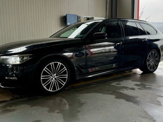 BMW 5 Series foto 4