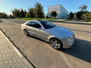 Mercedes E-Class foto 6