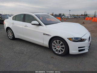 Jaguar XE foto 8