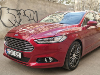 Ford Mondeo foto 1