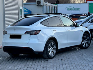 Tesla Model Y foto 5