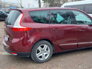 Renault Grand Scenic foto 3