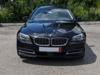 BMW 5 Series foto 2