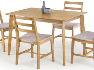 Set masă cu scaune stilate și durabile