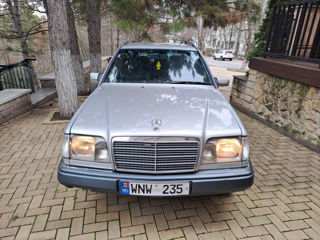 Mercedes E-Class foto 3