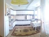 2-комн. кв., 82 м², 3/5 эт.