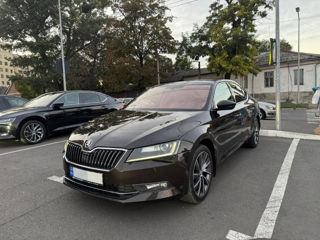 Skoda Superb foto 9