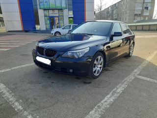 BMW 5 Series foto 3