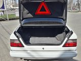 Mercedes E Class foto 6