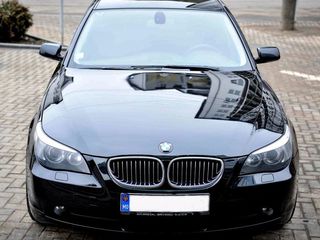 BMW 5 Series foto 6