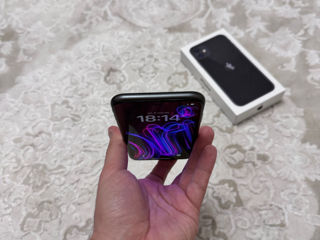 iPhone 11 128GB Black foto 4