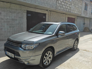 Mitsubishi Outlander foto 4