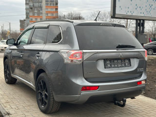 Mitsubishi Outlander foto 4