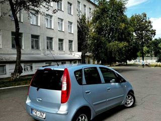 Mitsubishi Colt foto 4