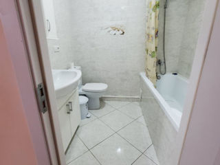 Apartament cu 2 camere, 83 m², Centru, Chișinău foto 2