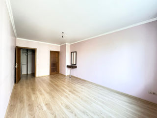 Apartament cu 3 camere, 127 m², Centru, Chișinău foto 4