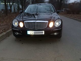 Mercedes E Class foto 2