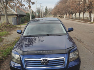 Toyota Avensis foto 3