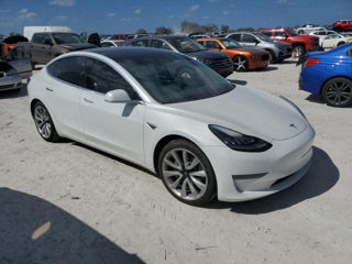 Tesla Model 3 foto 3