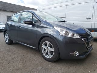 Peugeot 208 foto 2