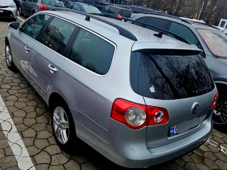 Volkswagen Passat foto 8