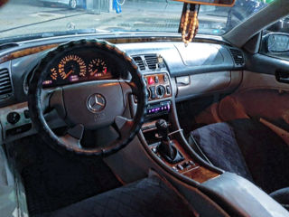 Mercedes CLK-Class foto 7