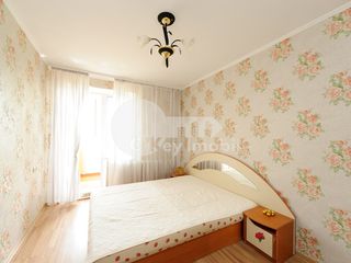 Apartament 4 camere, 110 mp, reparat și mobilat, bd. Moscovei 290 € foto 2
