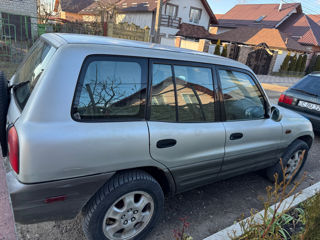 Toyota Rav 4 foto 4