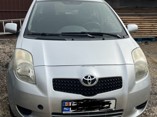 Toyota Yaris foto 1