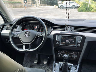 Volkswagen Passat foto 9