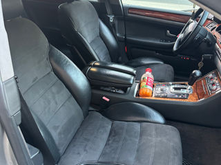 Audi A8 foto 9