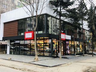 Arenda Buiucani 1 linie spatiu comercial 215m2