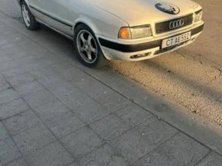 Audi 80 foto 6