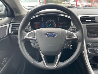 Ford Fusion foto 9