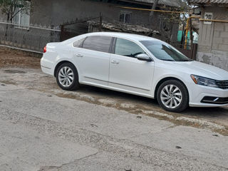 Volkswagen Passat foto 2