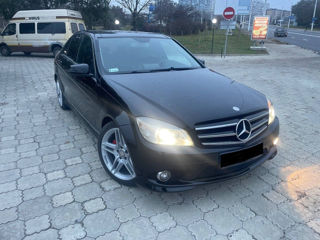 Mercedes C-Class foto 4