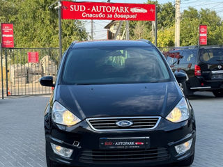 Ford Galaxy foto 2