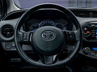 Toyota Yaris фото 10