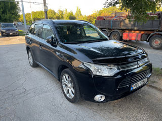 Mitsubishi Outlander foto 3