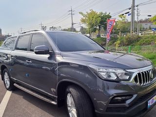 Ssangyong Rexton foto 1