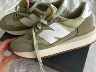 Adidasi New Balance Noi