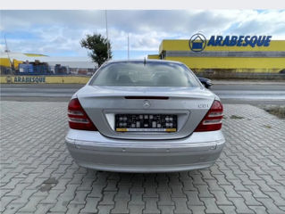 Mercedes C-Class foto 8