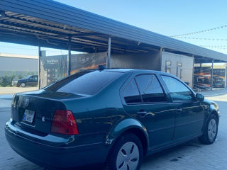 Volkswagen Jetta фото 2