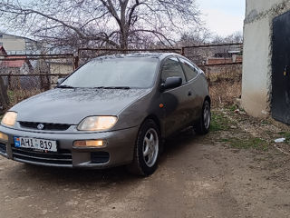 Mazda 323 foto 3