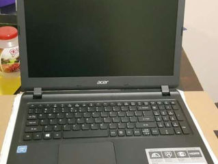 Ноутбук Acer ES1-533
