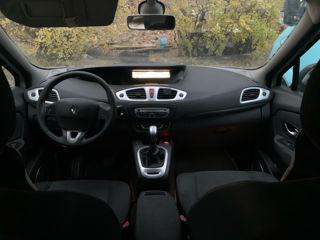 Renault Grand Scenic foto 3