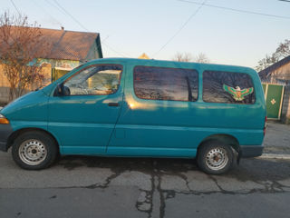 Toyota Hiace foto 5