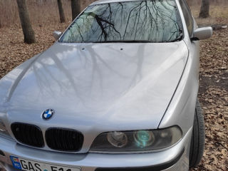 BMW 5 Series foto 5