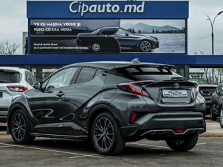 Toyota C-HR foto 2